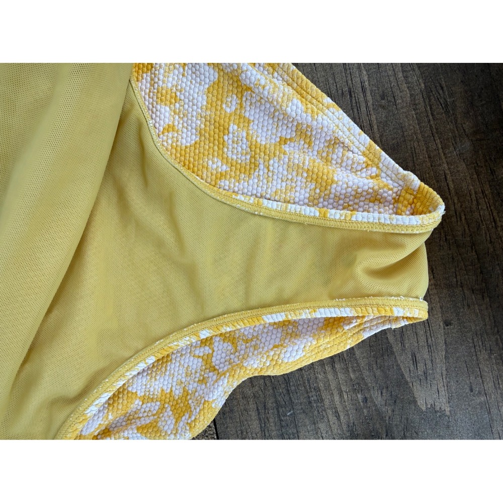 Nip Tuck Swim Yellow White Floral One Piece Swimsuit Ruched Tummy Control US 4 - Picture 8 of 8